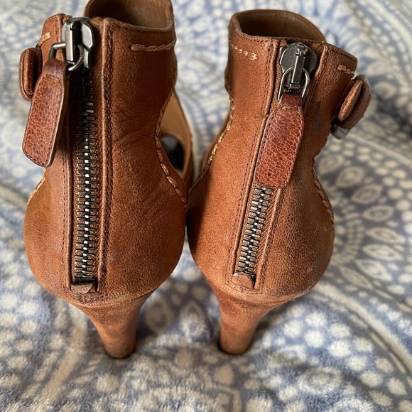 Brown suede, Prada sandal heels, size 39/8.5 - Picture 5 of 7